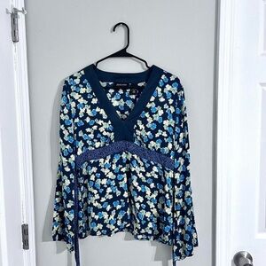 New York & Company blue silk v-neck floral blouse with ribbon waist tie